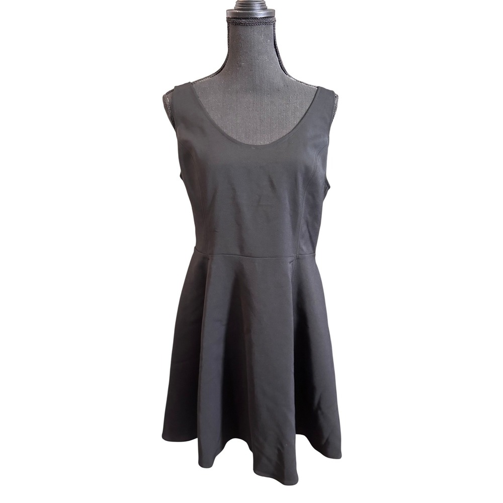 HM Black Sleeveless Fit and Flare Skater Dress Scoop Neck Size M NEW